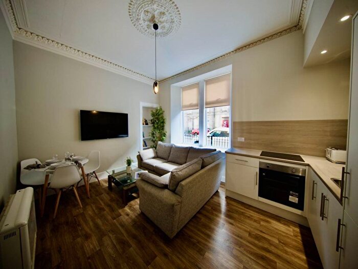 2 Bedroom Flat To Rent In Park Avenue, Dundee, DD4