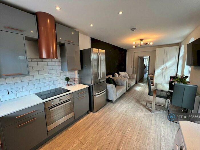 5 Bedroom Terraced House To Rent In Newfoundland Road, Cardiff, CF14