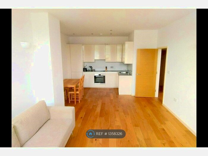 2 Bedroom Flat To Rent In Channelsea House, London, E15