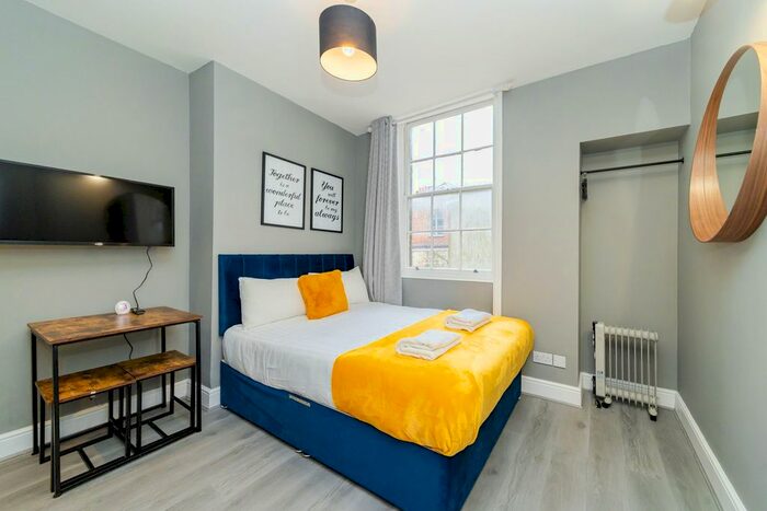 1 Bedroom Studio To Rent In Middle Street, Brighton, BN1