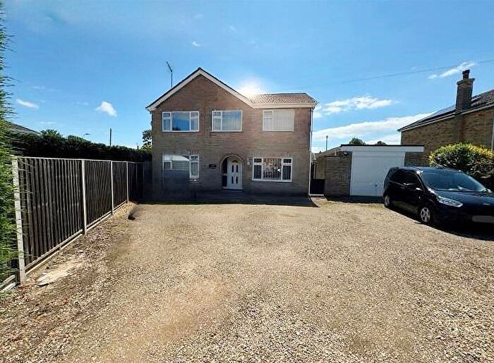 4 Bedroom Detached House For Sale In Daniels Crescent, Long Sutton, PE12