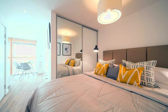 1 Bedroom Flat To Rent In Queen Street, Maidenhead, SL6