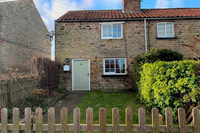 2 Bedroom Cottage To Rent In Club Cottages, York, YO60