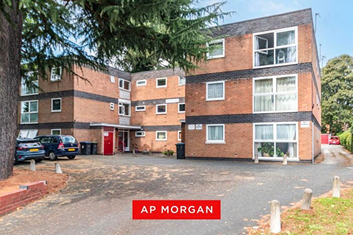 1 Bedroom Apartment To Rent In Middleton Hall Road, Birmingham, West Midlands, B30