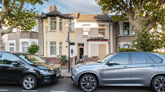 2 Bedroom Block Of Apartments For Sale In Tudor Road, East Ham, London, E6