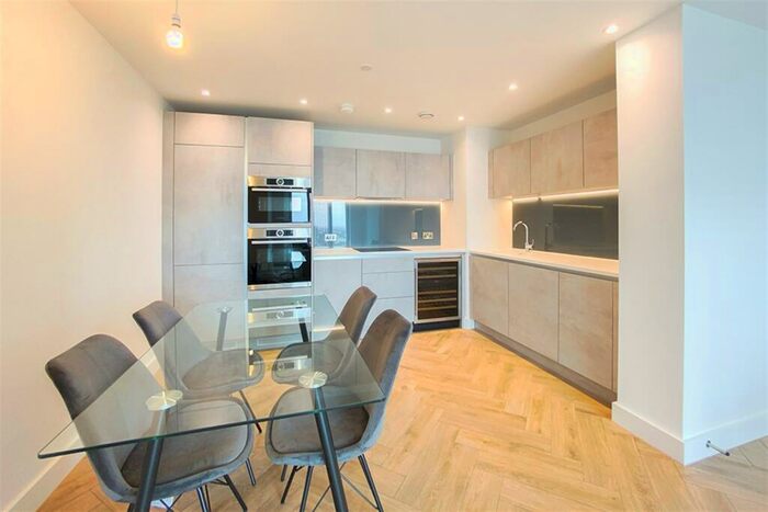 2 Bedroom Apartment To Rent In Elizabeth Tower, M15