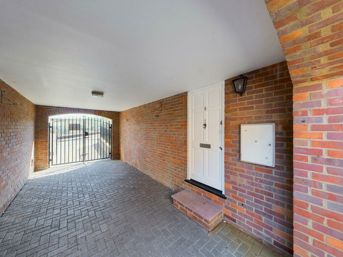 2 Bedroom Maisonette To Rent In Loakes Court, Rutland Street, High Wycombe, HP11