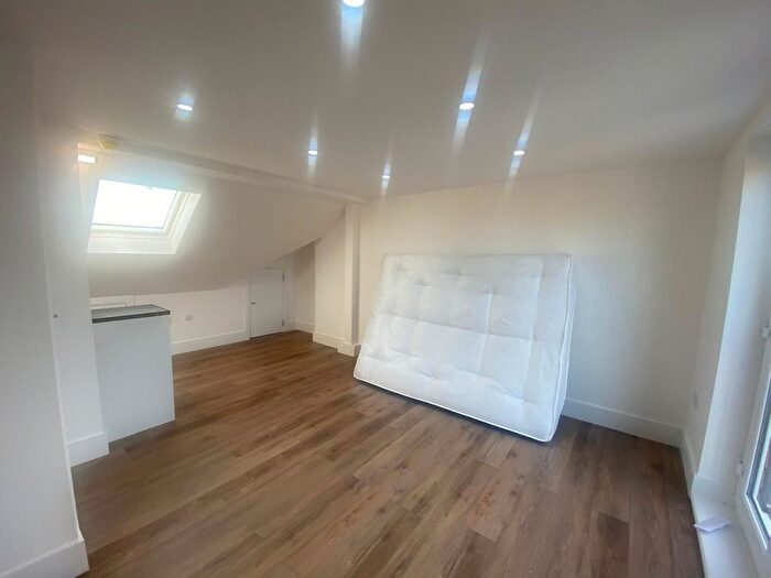 1 Bedroom Studio To Rent In Walton Avenue, Cheam, Sutton, SM3