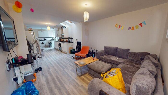 7 Bedroom House To Rent In Dawlish Road, Selly Oak, B29