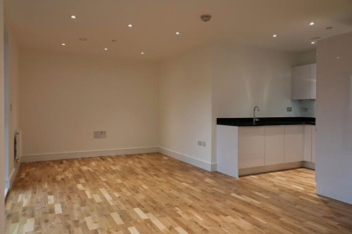 1 Bedroom Flat For Sale In Cityview Point, Leven Road, London, E14