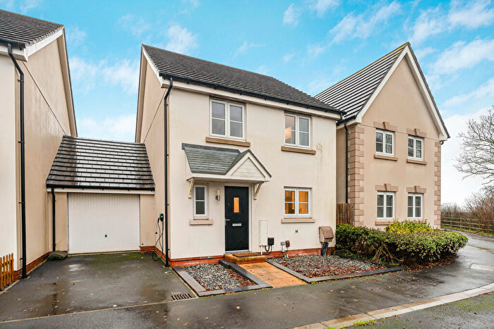 4 Bedroom Link Detached House For Sale In Tremlett Meadow, Cranbrook, EX5