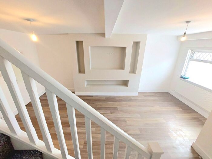 4 Bedroom Terraced House To Rent In Ynyshir Road, Porth, CF39