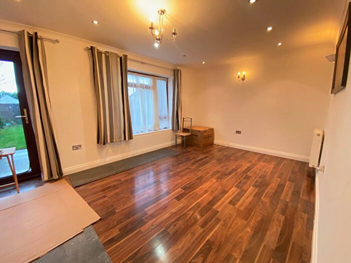 3 Bedroom House To Rent In Adeyfield Road, Hemel Hempstead, HP2