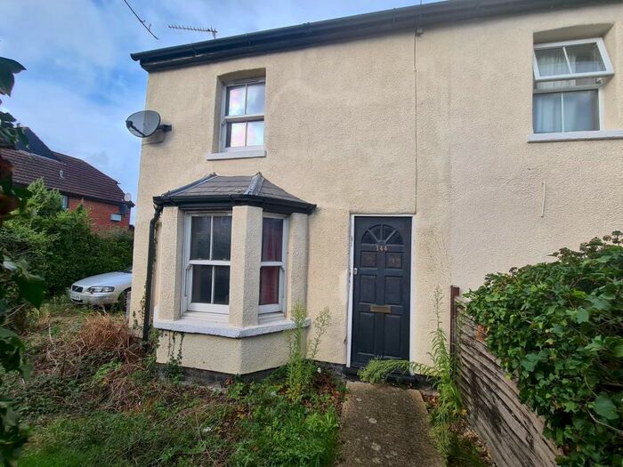 Houses for sale & to rent in RG2 8JF, Whitley Wood Road, Church Reading