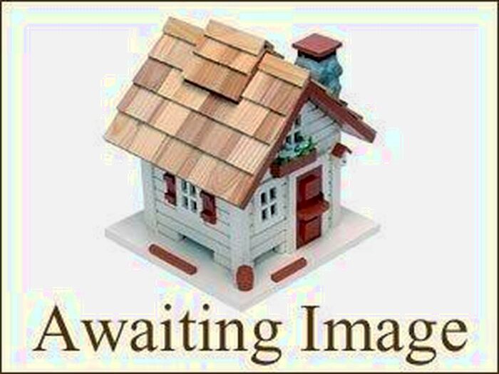 2 Bedroom Maisonette To Rent In Locket Road, Harrow Wealdstone, HA3