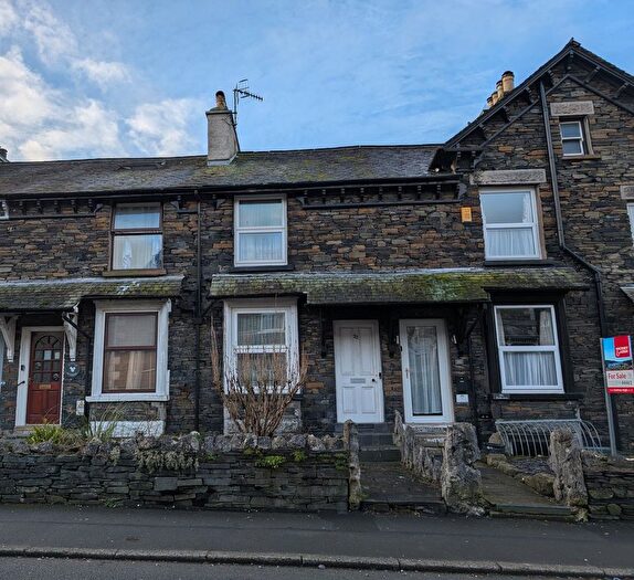 3 Bedroom Property For Sale In Oak Street, Windermere, LA23