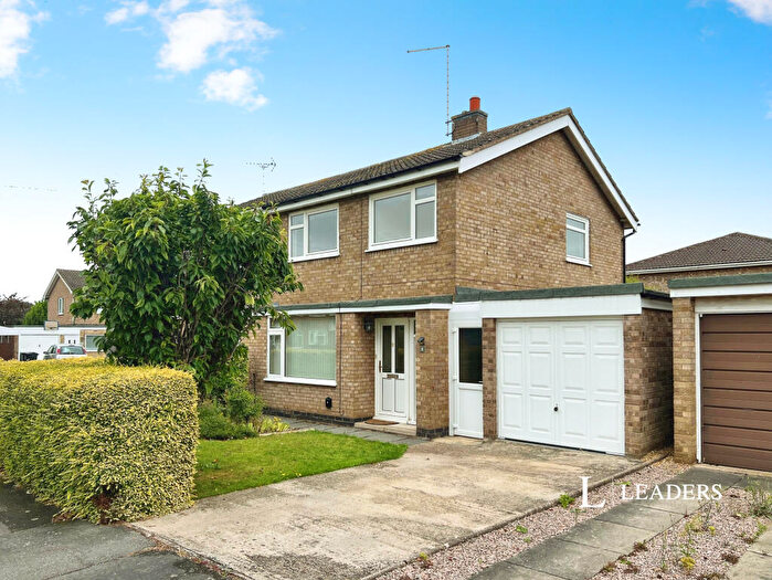 3 Bedroom Semi-Detached House To Rent In Bramley Road, Market Deeping, PE6