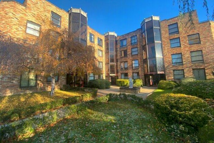 1 Bedroom Flat To Rent In Manhattan Drive, Cambridge, CB4