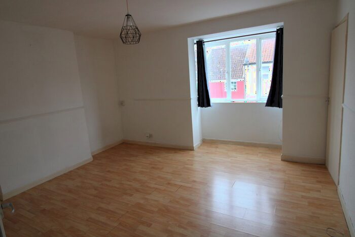 1 Bedroom Flat To Rent In North Street, Bridgwater, TA6