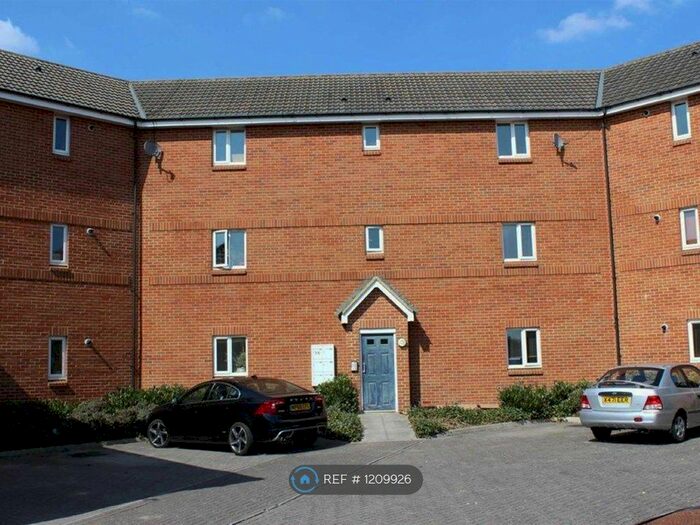 2 Bedroom Flat To Rent In Woodhouse Road, Swindon, SN3