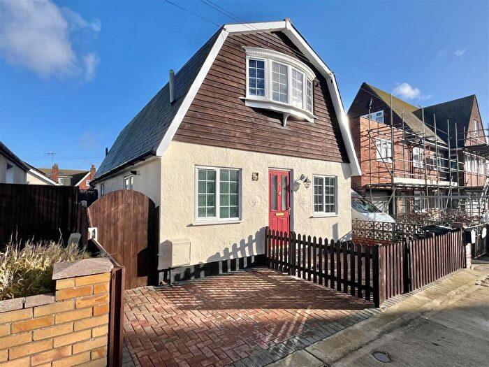 2 Bedroom Detached House For Sale In Sea Shell Way, Jaywick, Essex, CO15