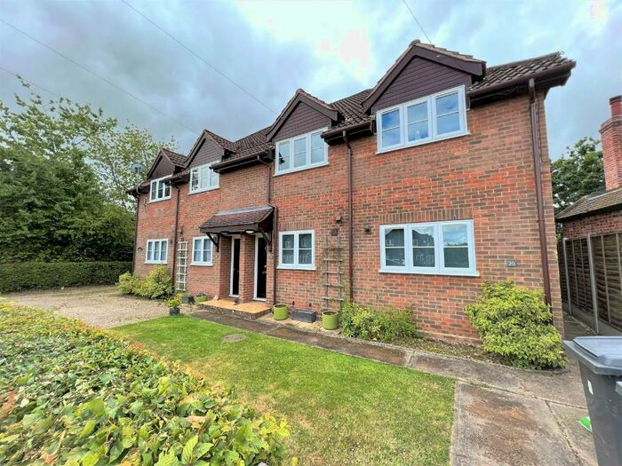 2 Bedroom Apartment To Rent In Mill Lane, Stock, CM4