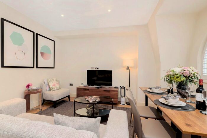 2 Bedroom Flat To Rent In Great Titchfield Street (), London, W1W