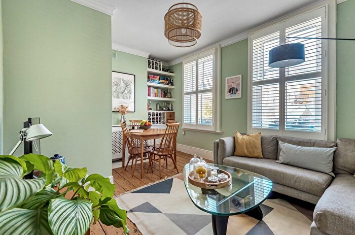 2 Bedroom Property For Sale In Branksome Road, London, SW2