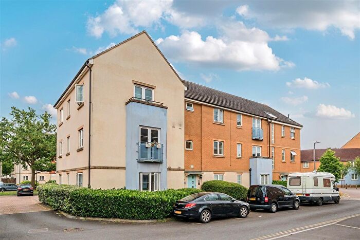 2 Bedroom Flat For Sale In Junction Way, Mangotsfield, Bristol, BS16