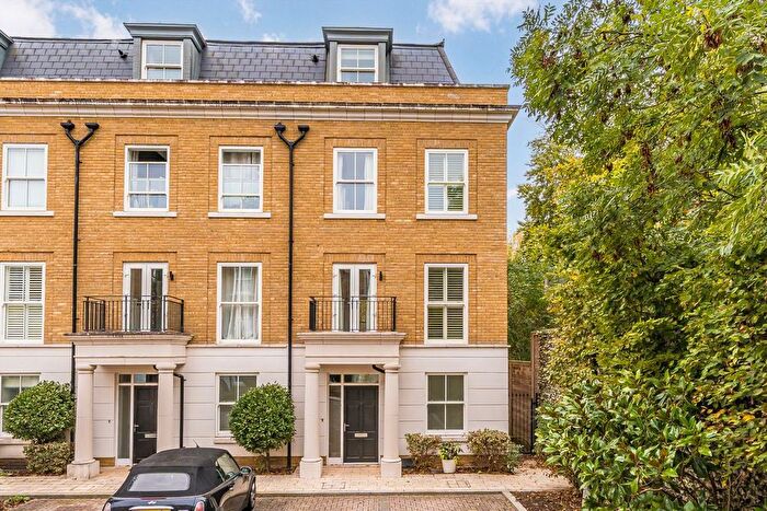 4 Bedroom End Terrace House To Rent In Brewery Lane, Twickenham, TW1