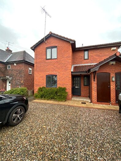 2 Bedroom Flat To Rent In Circular Drive, Chester, Cheshire West And Ches, CH4