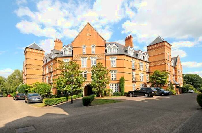2 Bedroom Apartment To Rent In Virginia Park, Virginia Water, GU25
