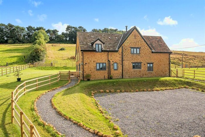 4 Bedroom Detached House For Sale In Donyatt, Ilminster, Somerset, TA19