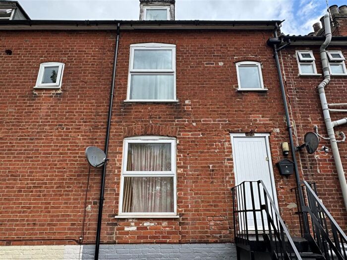 2 Bedroom Flat To Rent In Norwich Road, Ipswich, IP1