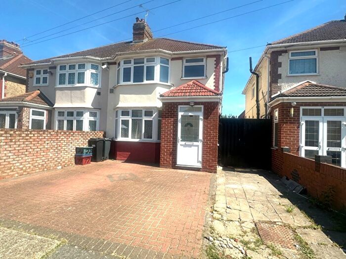 3 Bedroom Semi-Detached House To Rent In Cardington Square, Hounslow, TW4