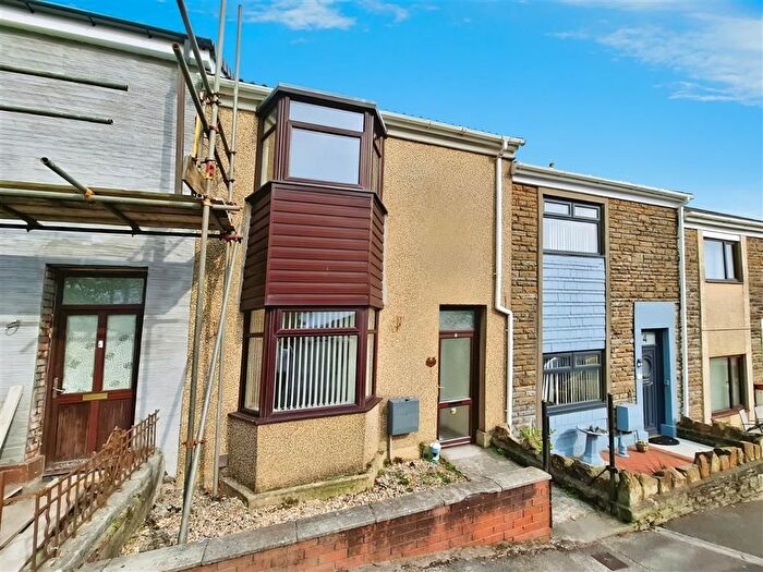 3 Bedroom Property To Rent In St. Illtyds Crescent, St. Thomas, Swansea, SA1