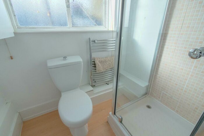 1 Bedroom Flat To Rent In Clarence Road, , Windsor, SL4