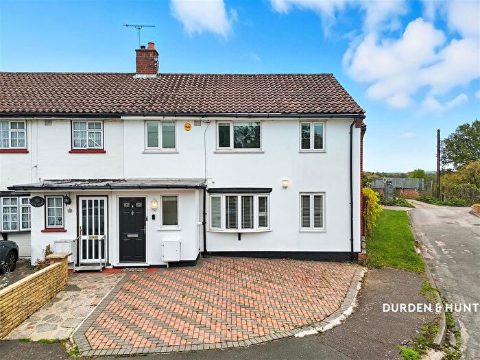 4 Bedroom Semi-Detached House For Sale In Green Glade, Theydon Bois, CM16