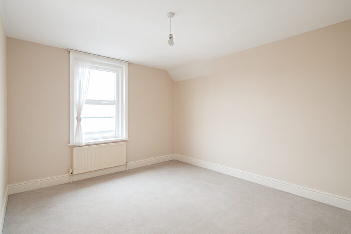 2 Bedroom Flat To Rent In Cavendish Road, Croydon, CR0