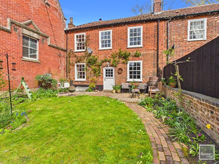 4 Bedroom Cottage For Sale In The Street, Old Costessey, NR8