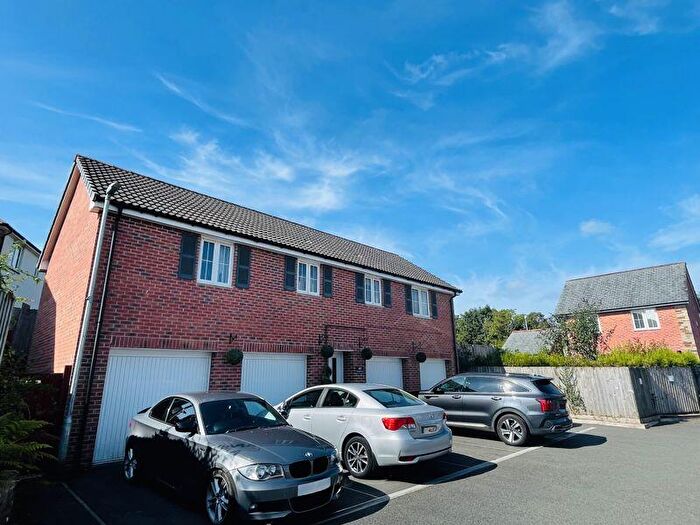 2 Bedroom Coach House For Sale In Pippin Avenue, Liskeard, PL14