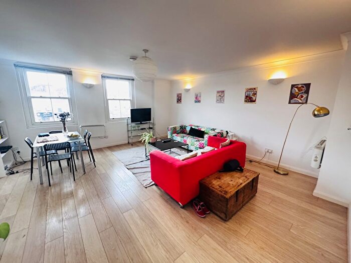 2 Bedroom Flat To Rent In Brixton Road, London, SW9