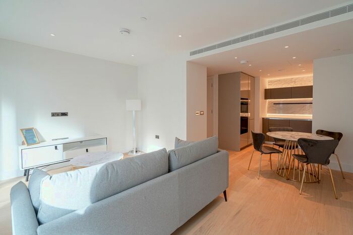 2 Bedroom Flat To Rent In White City Living, Parkside Apartments, Cascade Way, White City, W12