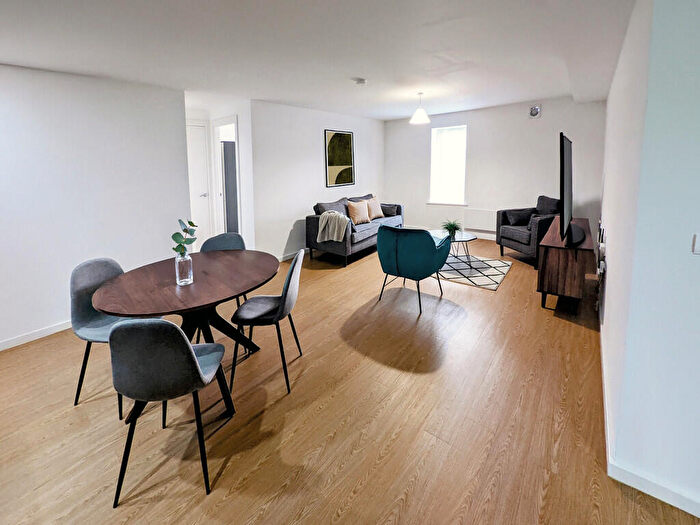 2 Bedroom Apartment To Rent In Rufus Court, Foundry Lane, LS14