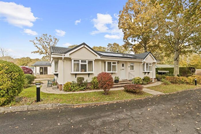 2 Bedroom Park Home For Sale In Deanland Wood Park, Golden Cross, Hailsham, BN27