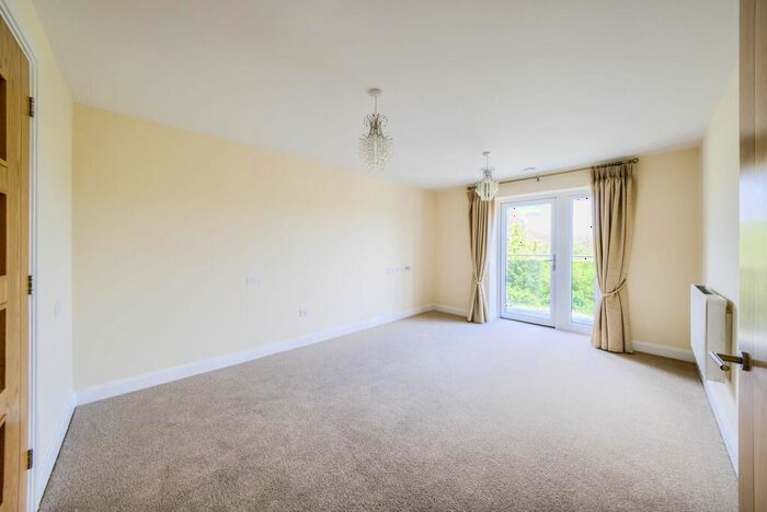 1 Bedroom Apartment For Sale In Springfield Close, Stratford-Upon-Avon, CV37
