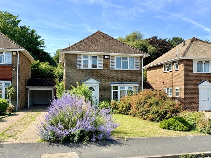 3 Bedroom Detached House For Sale In Blenheim Avenue, Faversham, ME13
