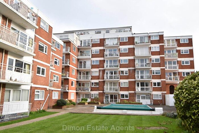 2 Bedroom Flat For Sale In Elmhurst Road, Gosport, PO12