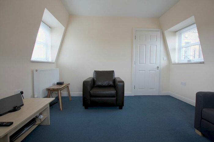 Studio To Rent In Brunton Place, London, E14