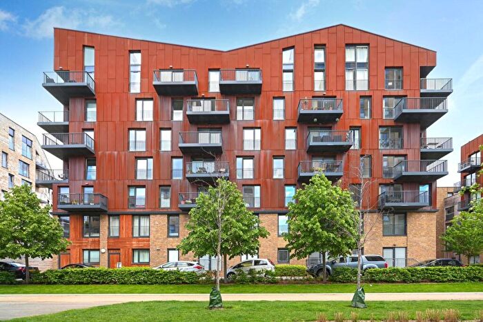 3 Bedroom Flat To Rent In Grand Canal Avenue, London, SE16